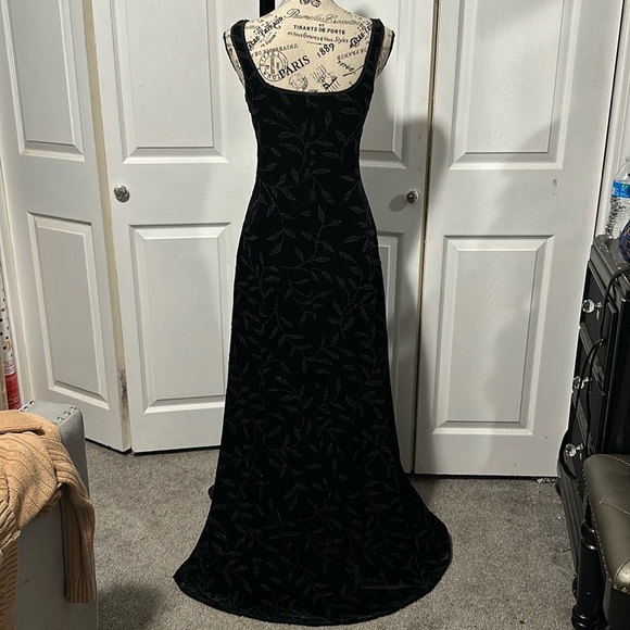 Women's Long Black Embelished Alexia Admor Formal Dress - Picture 8 of 13